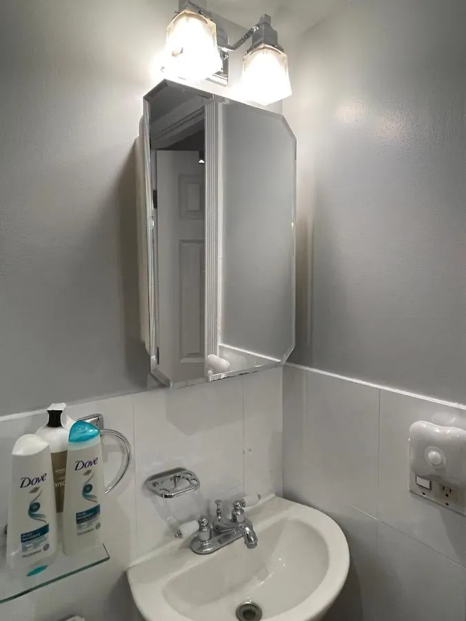 Apartment Private One Bedroom One Bathroom New York
